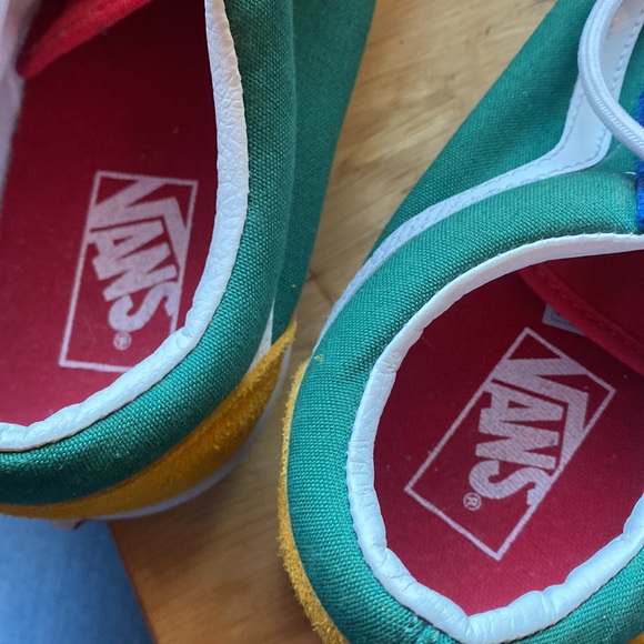 VANS - Picture 5 of 5